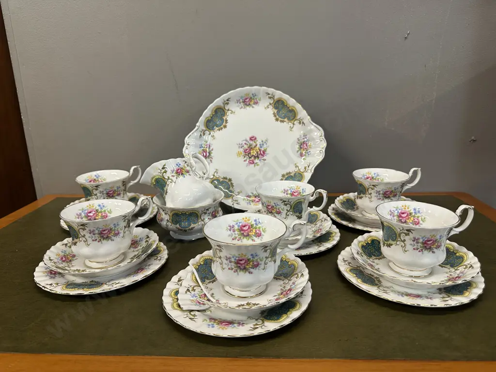 Vintage Royal Albert 'Berkeley' Teaware Including Trios x5, Cake Plate, Creamer (af), Sugar Bowl With Spare Plate (af) Image 1++