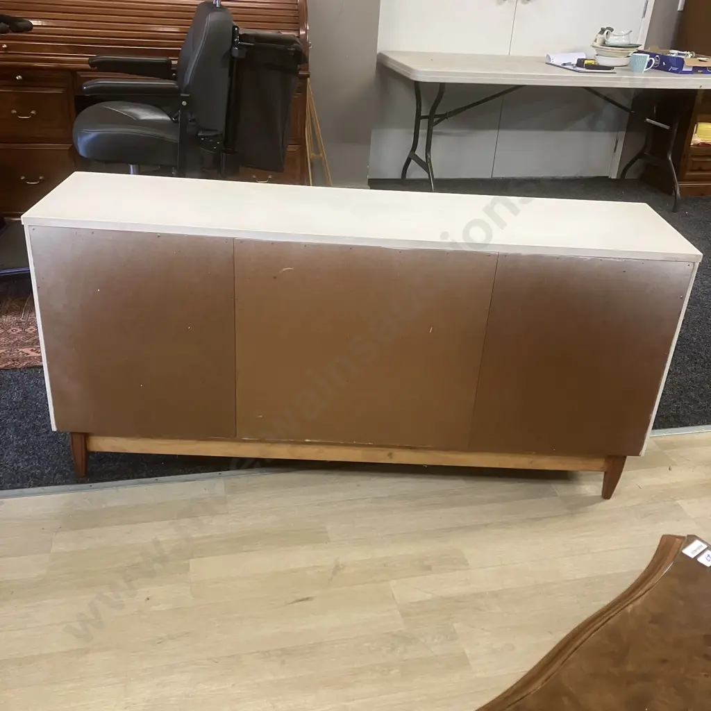 Mid-Century Modern 9 Drawer Chest of Drawers Painted White. H69.5 W146 D36.5cm Image 1++