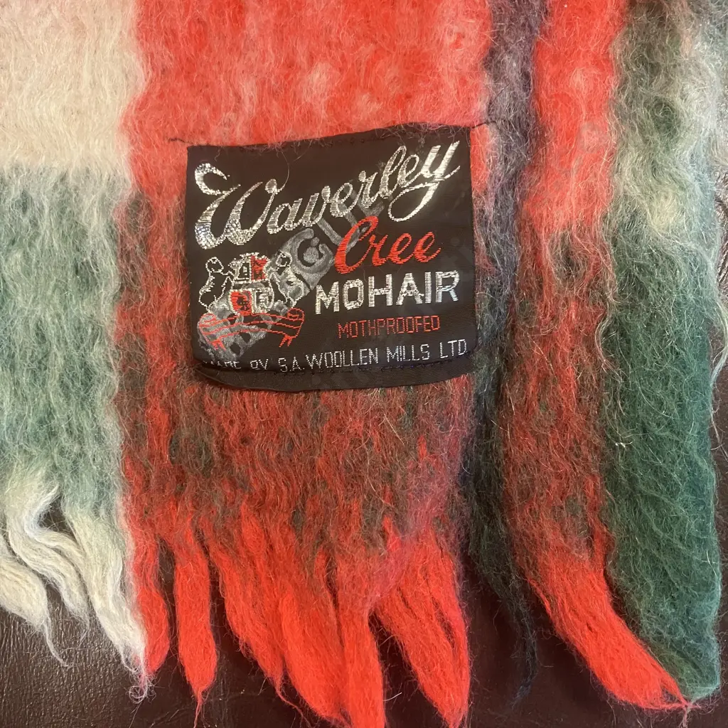 Waverley Cree South Africa Mohair Throw (Red / Green) Image 1++