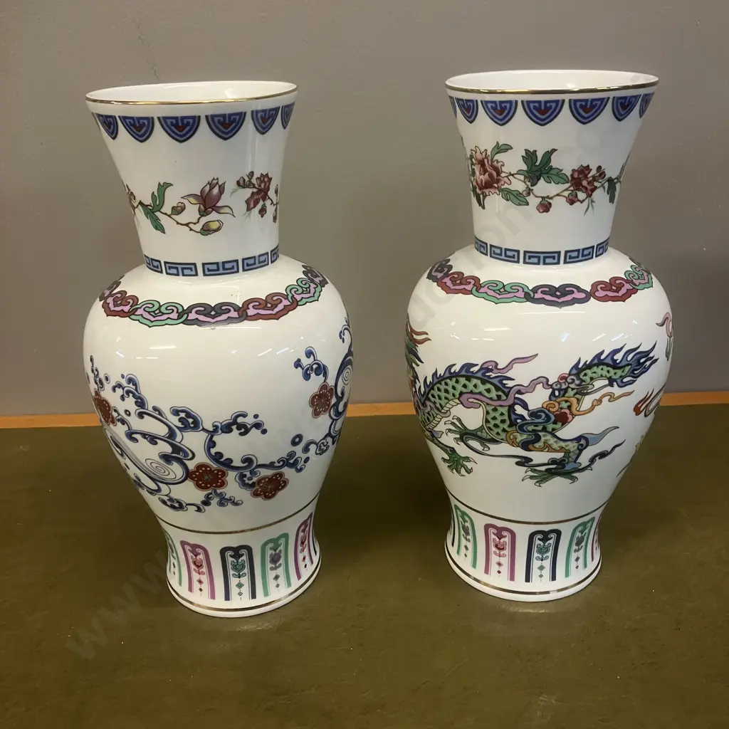 Pair of Chinese Vases - White. H26cm Image 1++