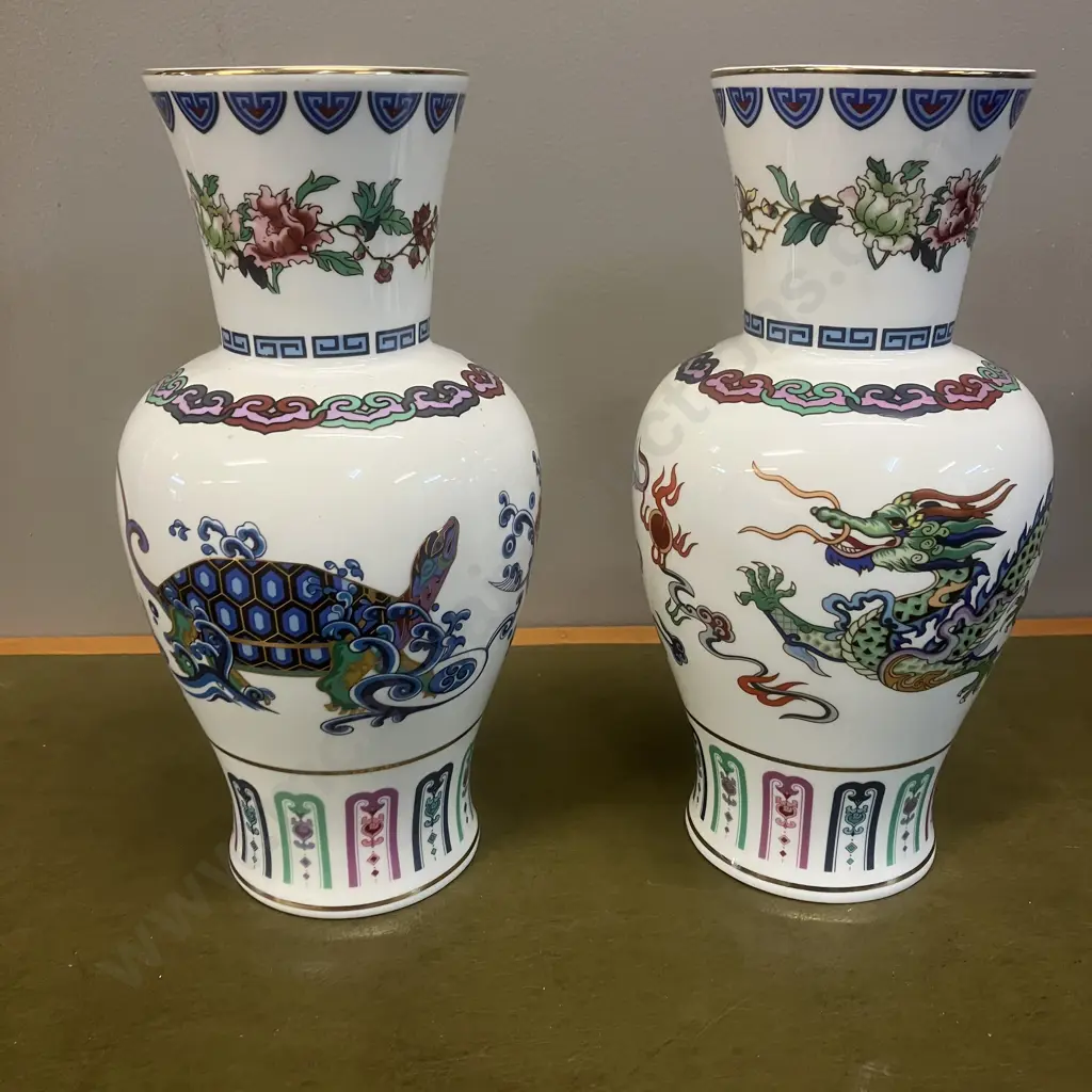 Pair of Chinese Vases - White. H26cm Image 1++