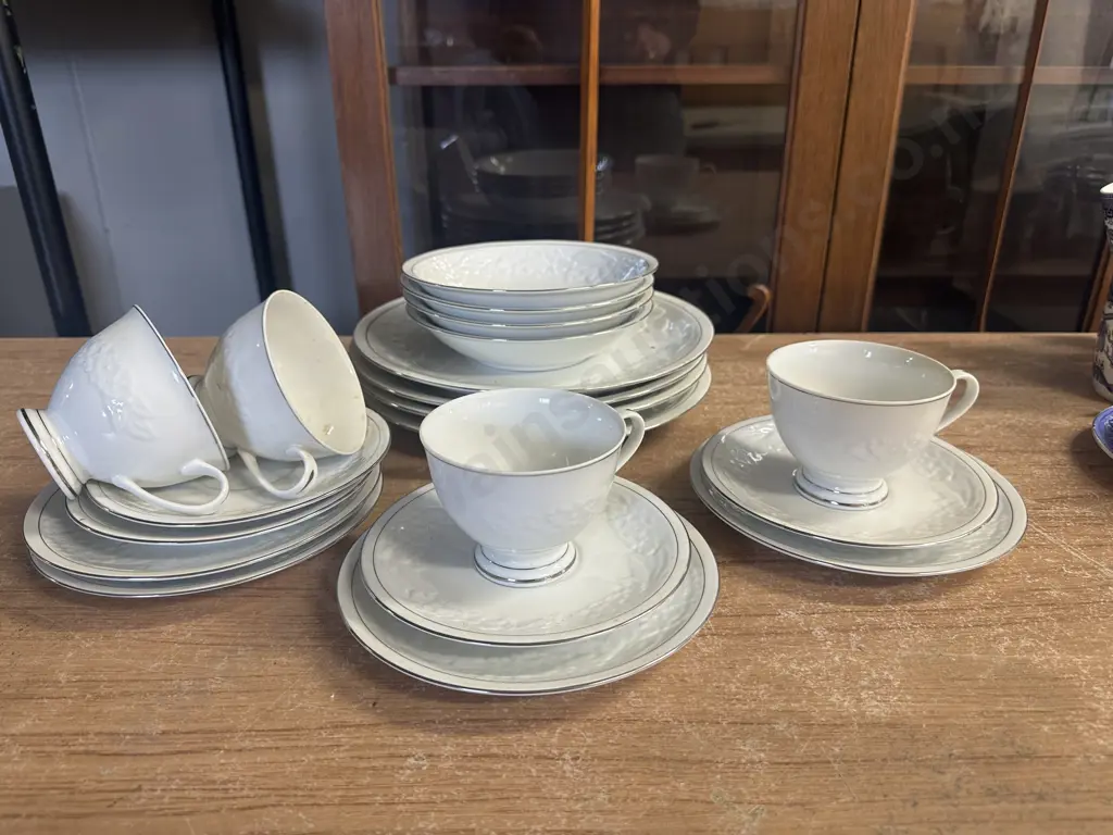 White With Silver Trim Dinner Set Image 1++