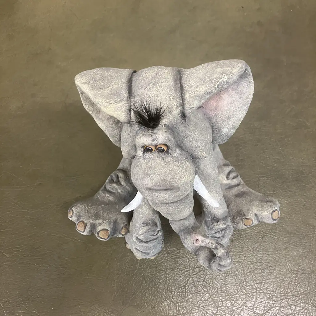 Country Artists A Breed Apart 'Phump' 06196 (2009). H19cm Image 1++