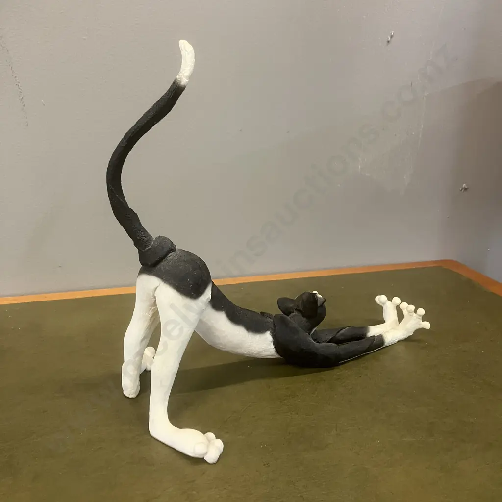 Country Artists A Breed Apart 'Spatz' felis stretchus 2234 (2002). L31cm Image 1++