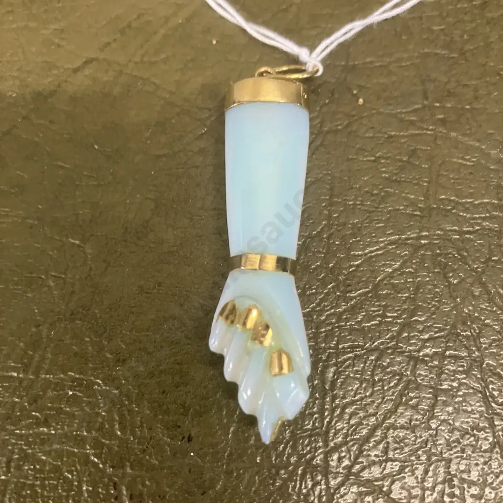 10K Gold Stamped 'Mano Figa' Hand Good Luck Charm. 4.5cm Image 1++