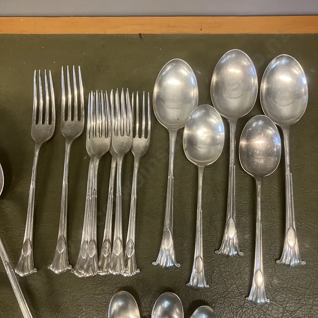 Antique Mappin & Webb Sterling Silver Onslow Pattern Ladles, Spoons & Forks  - Twenty Pieces, Hallmarked Early 1900s Image 1++