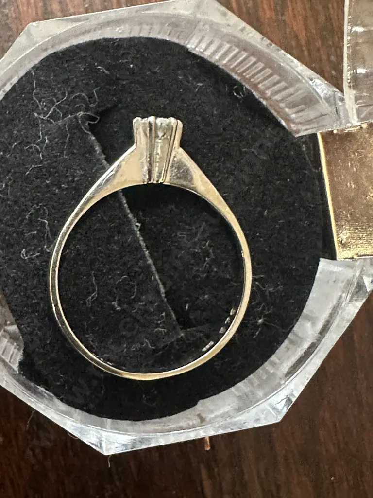 14 CT White Gold Ring 0.15 Carat Diamond Image 1++