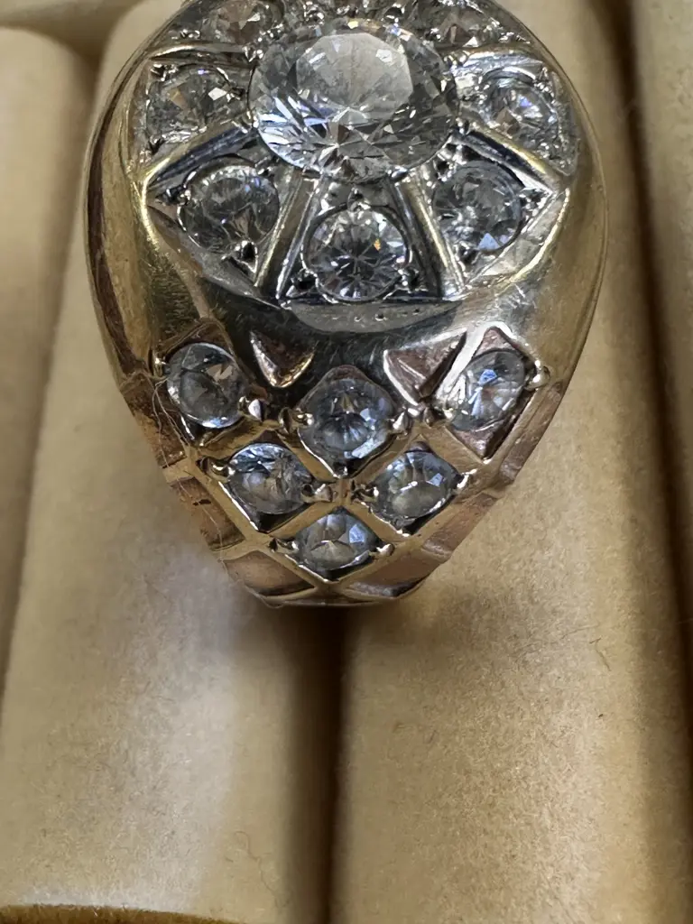 Gold Ring Stamped? With Large Clear Stone, 8 Medium & 12 Small Stones Image 1++