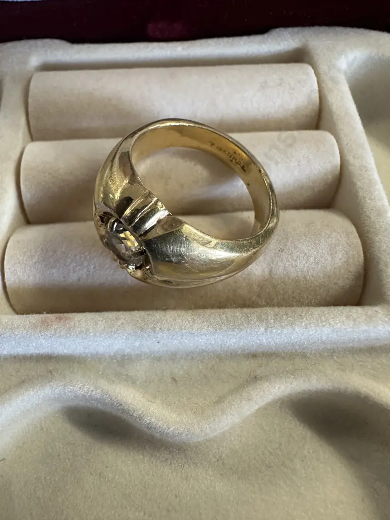 Stamped 18KT-H.G.E Mens Ring With Clear Stone Image 1++