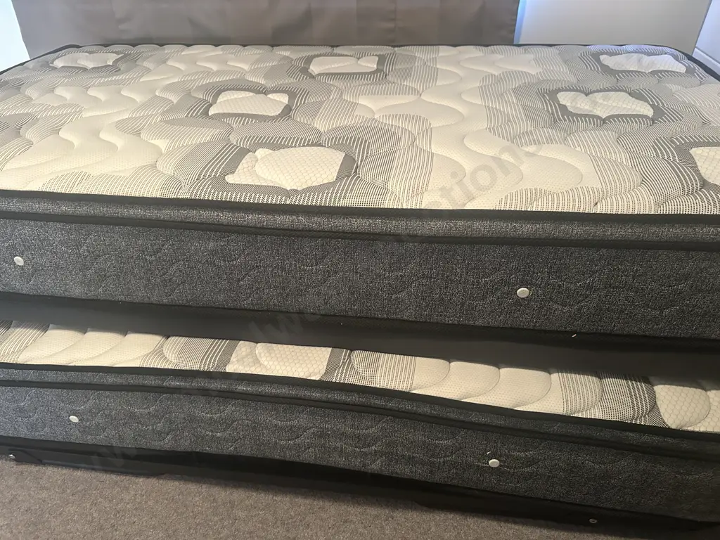 Slumberzone Snoozer Pop Up Trundler - Mint Condition Image 1++