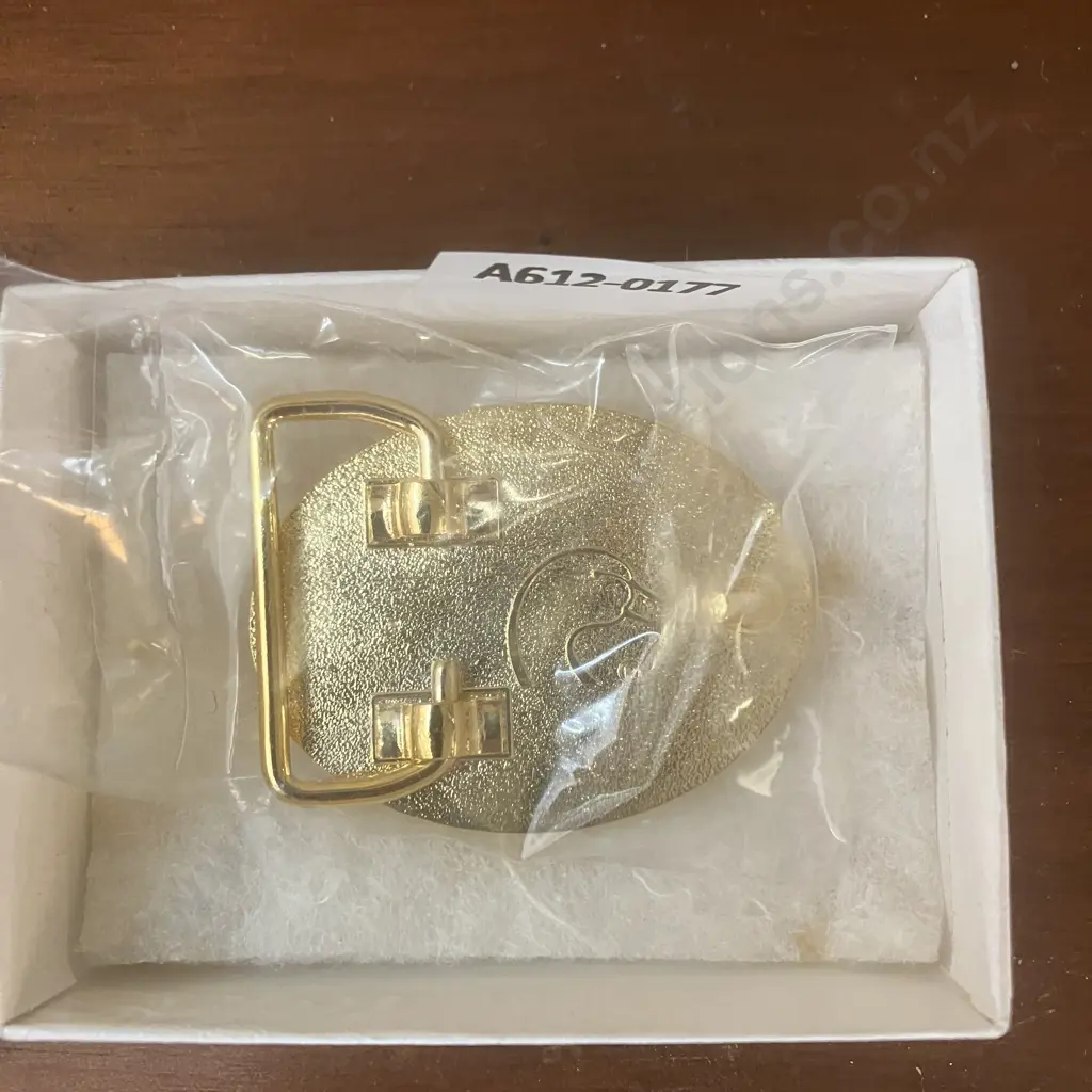 Vintage Ducks Unlimited Brass Faux Scrimshaw Wolves Belt Buckle. 4 x 5cm Image 1++