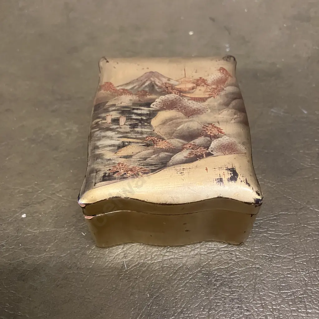 Japanese Gold Lacquer Box, Hand Painted. H4 W8.5 D6.5cm Image 1++