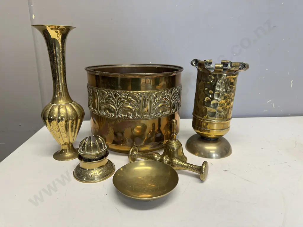 Assorted Vintage Brass Items Image 1++