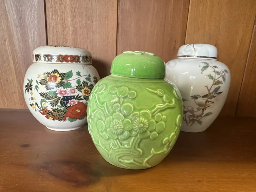 Selection Of Vintage Porcelain Ginger Jars Including Sadler Etc Image 1++