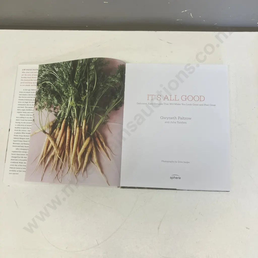 Cookbooks - Cooking 4 Change: 101 Famous Kiwis Share Their Favourite Recipes & Gwyneth Paltrow Its All Good Image 1++