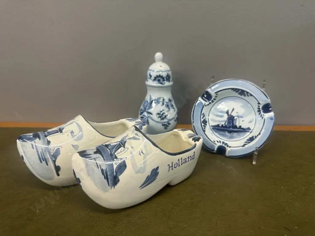 Delft Clogs, Ashtray & Blue Denube Ashtray Image 1++