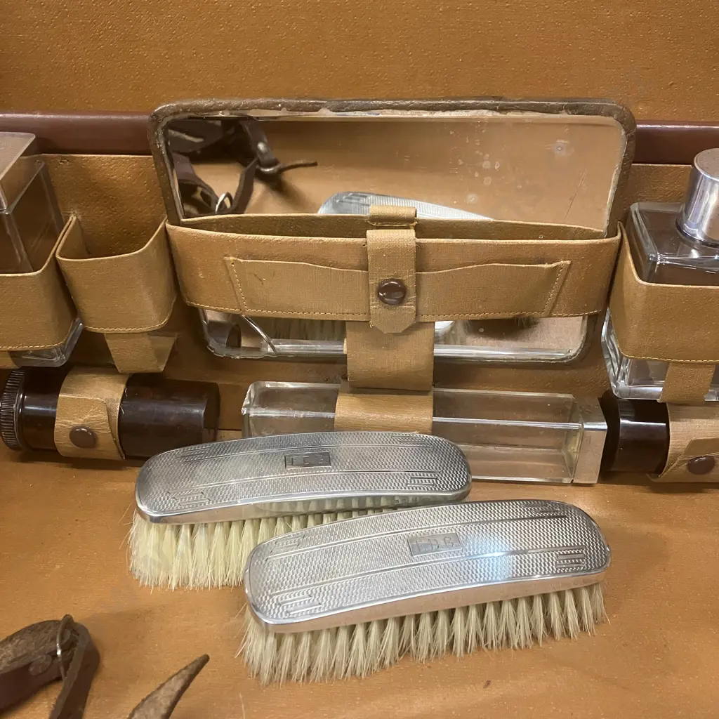 1930's Gentleman's Leather Fitted Suitcase, Sterling Silver Tops & Brushes All Hallmarked Aidie Brothers Ltd Birmingham Image 1++