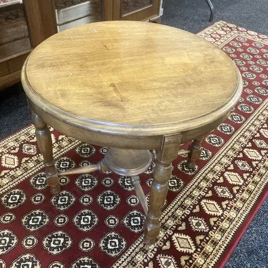 Mahogany Gramophone Table With Turned Legs & Lower Shelf. 51 x 59cm
