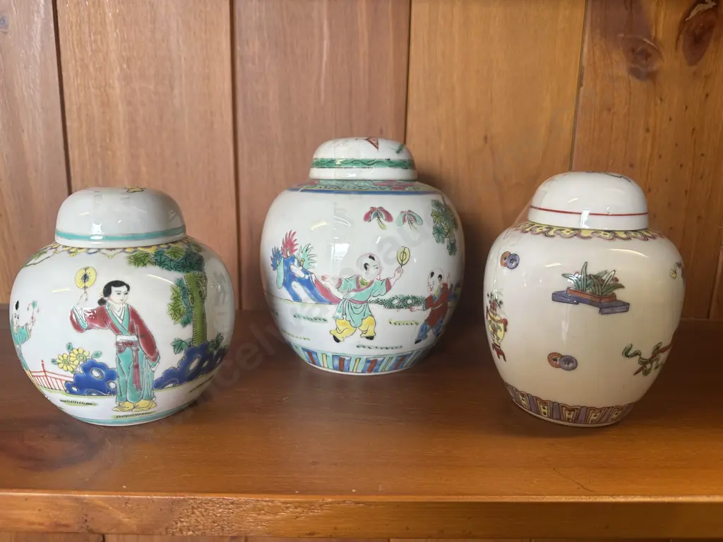 Selection Of Vintage Chinese Porcelain Ginger Jars Image 1++