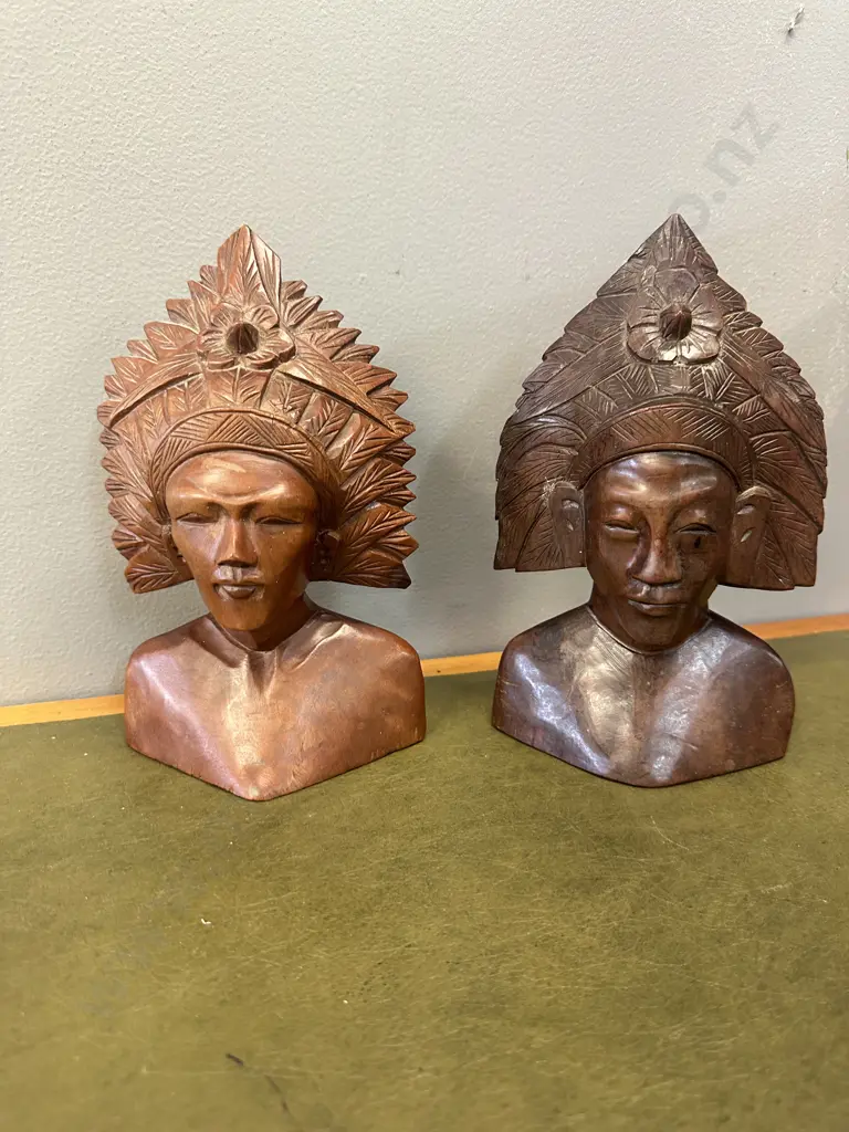 Pair Of Hand Carved Balinese Busts H21cm. Image 1++