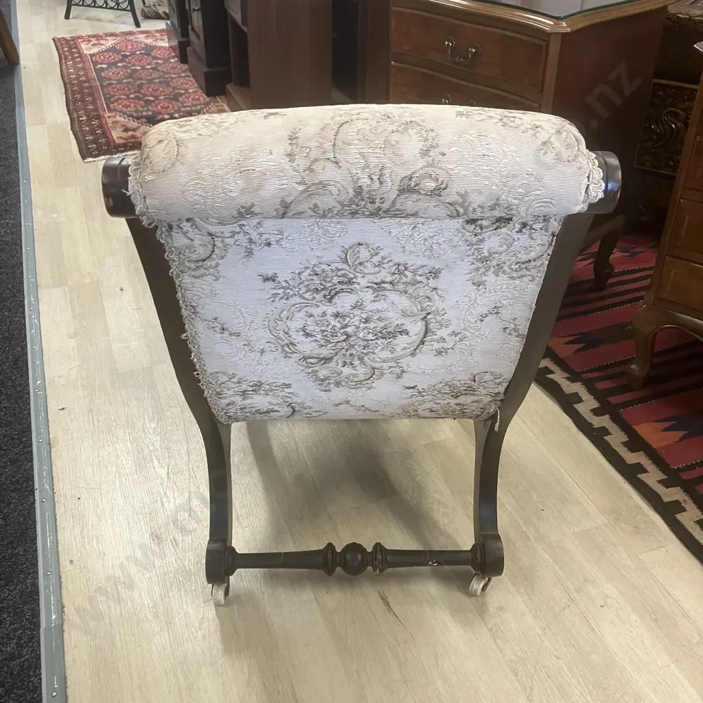 Victorian Antique Mahogany Slipper Chair Image 1++