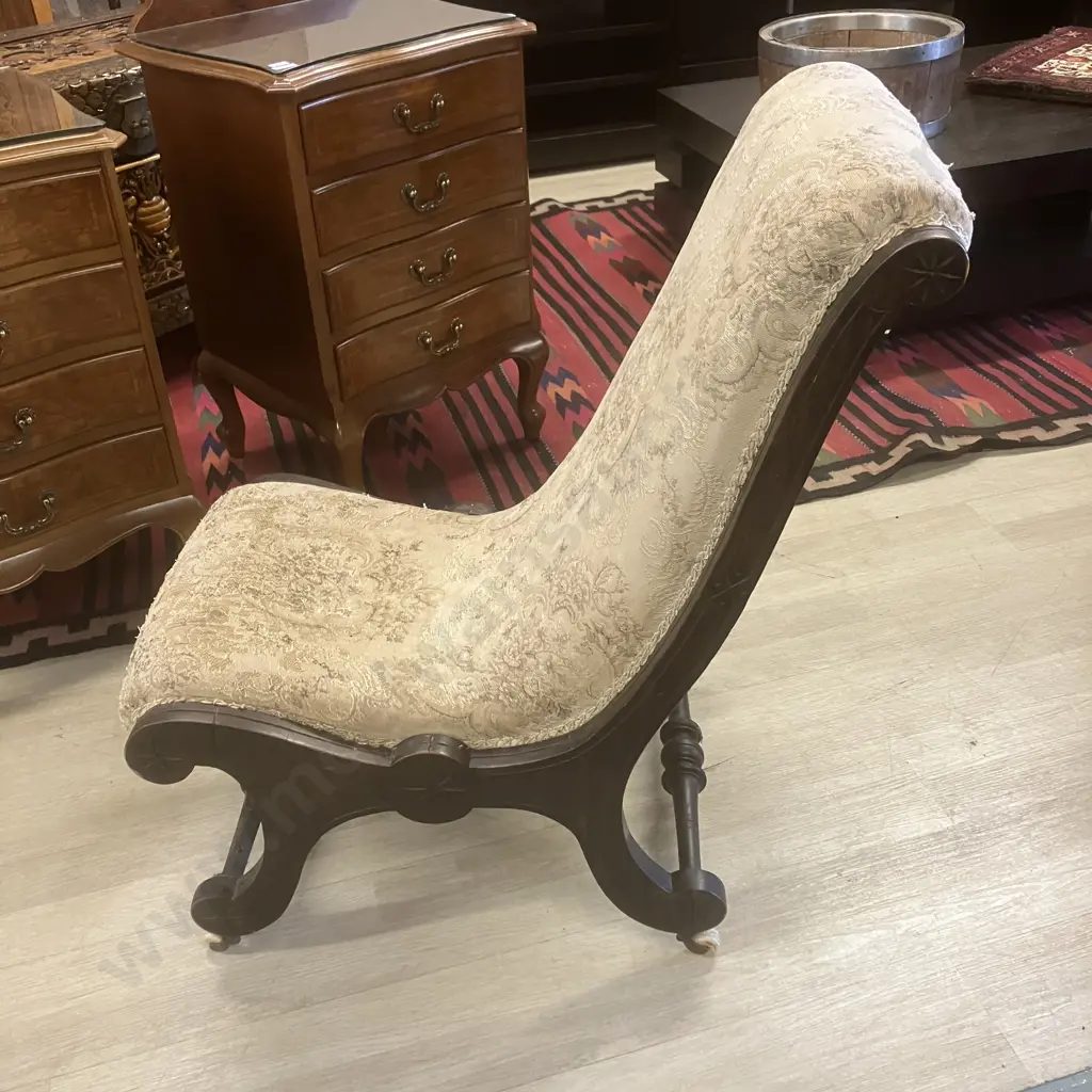 Victorian Antique Mahogany Slipper Chair Image 1++