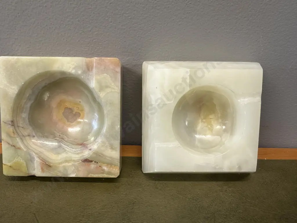 Square Heavy Vintage Onyx Ashtrays 11x11cm. Image 1++