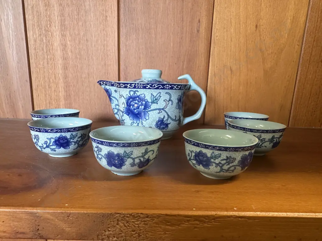 Vintage Blue Floral Teaset  Including Teapot & Cups  Image 1++