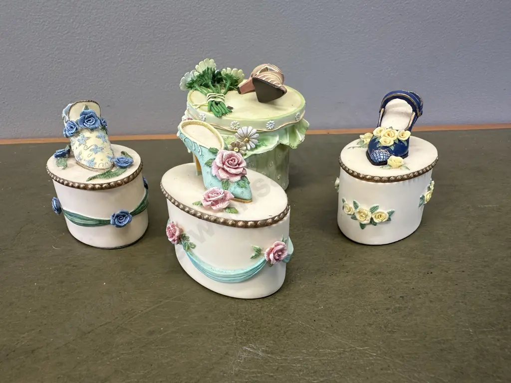 Vintage Lidded Trinket Dishes Including Willow Hall Image 1++