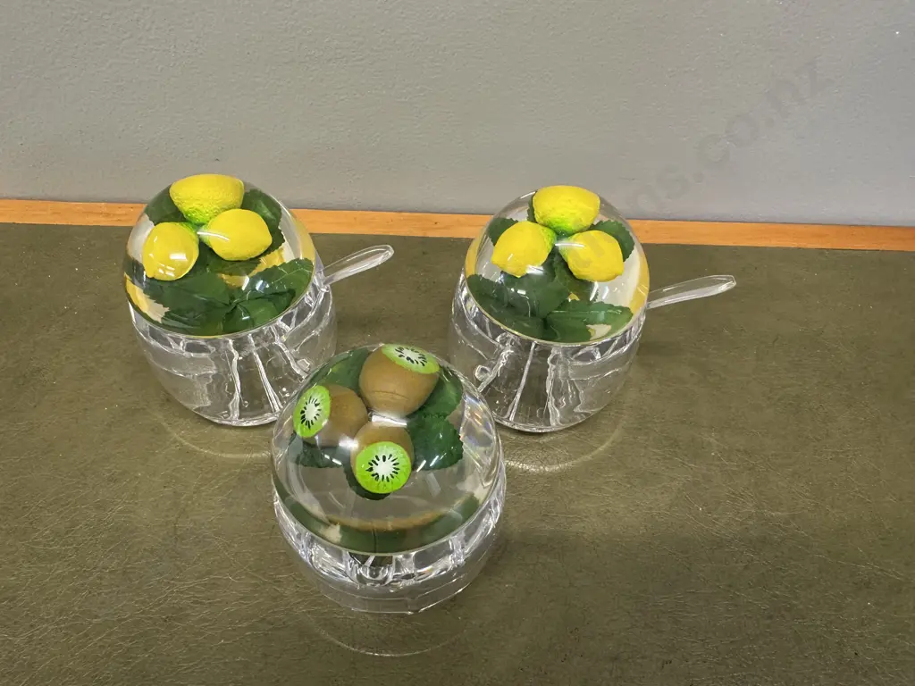Vintage Acrylic Jam Pots With Lemon & Kiwifruit Detail Image 1++