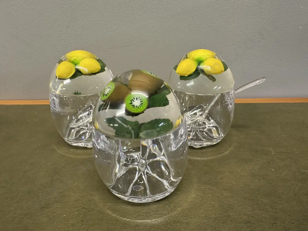 Vintage Acrylic Jam Pots With Lemon & Kiwifruit Detail Image 1++