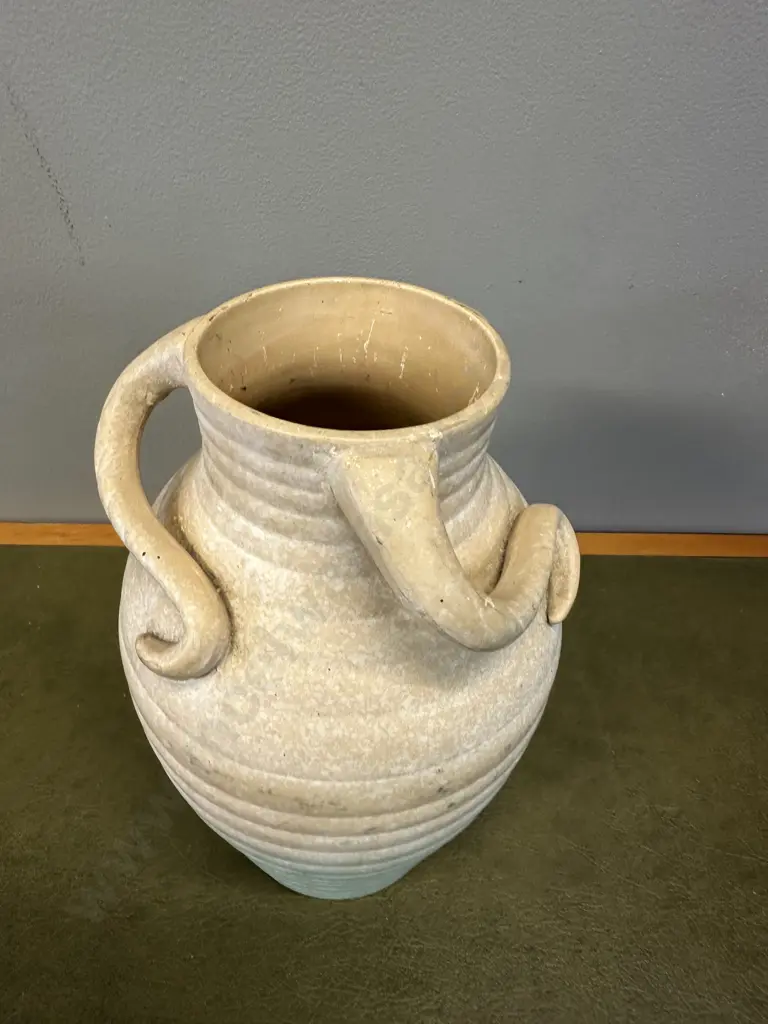 English Urn Vase With Scroll Shaped Handles Two Toned Finish H26.5cm. Image 1++