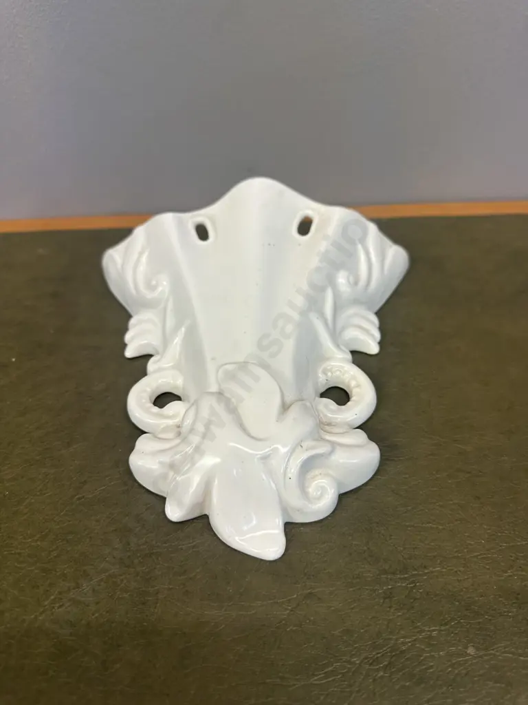 Vintage Wedgwood & Co Ltd Cream Wall Pocket Image 1++