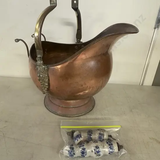 Copper & Brass Coal Scuttle (af to handle)