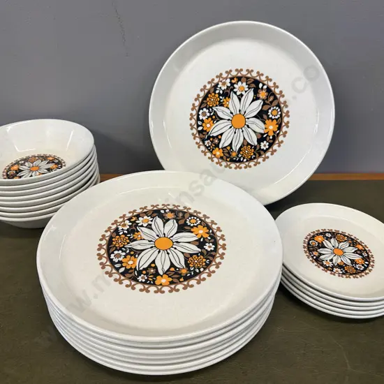 Crown Lynn Pottery Dinnerware Items 'Valencia' #D375