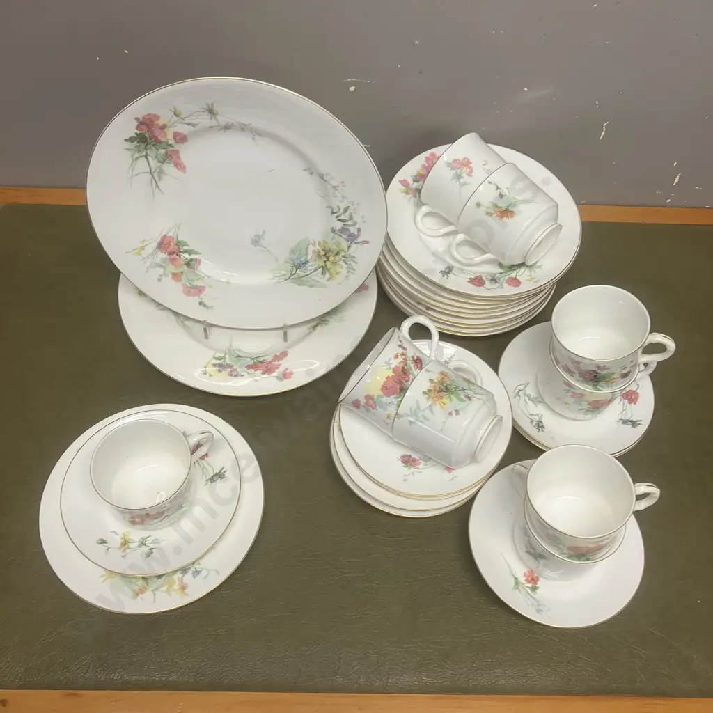 28 Piece Royal Worser China Image 1++