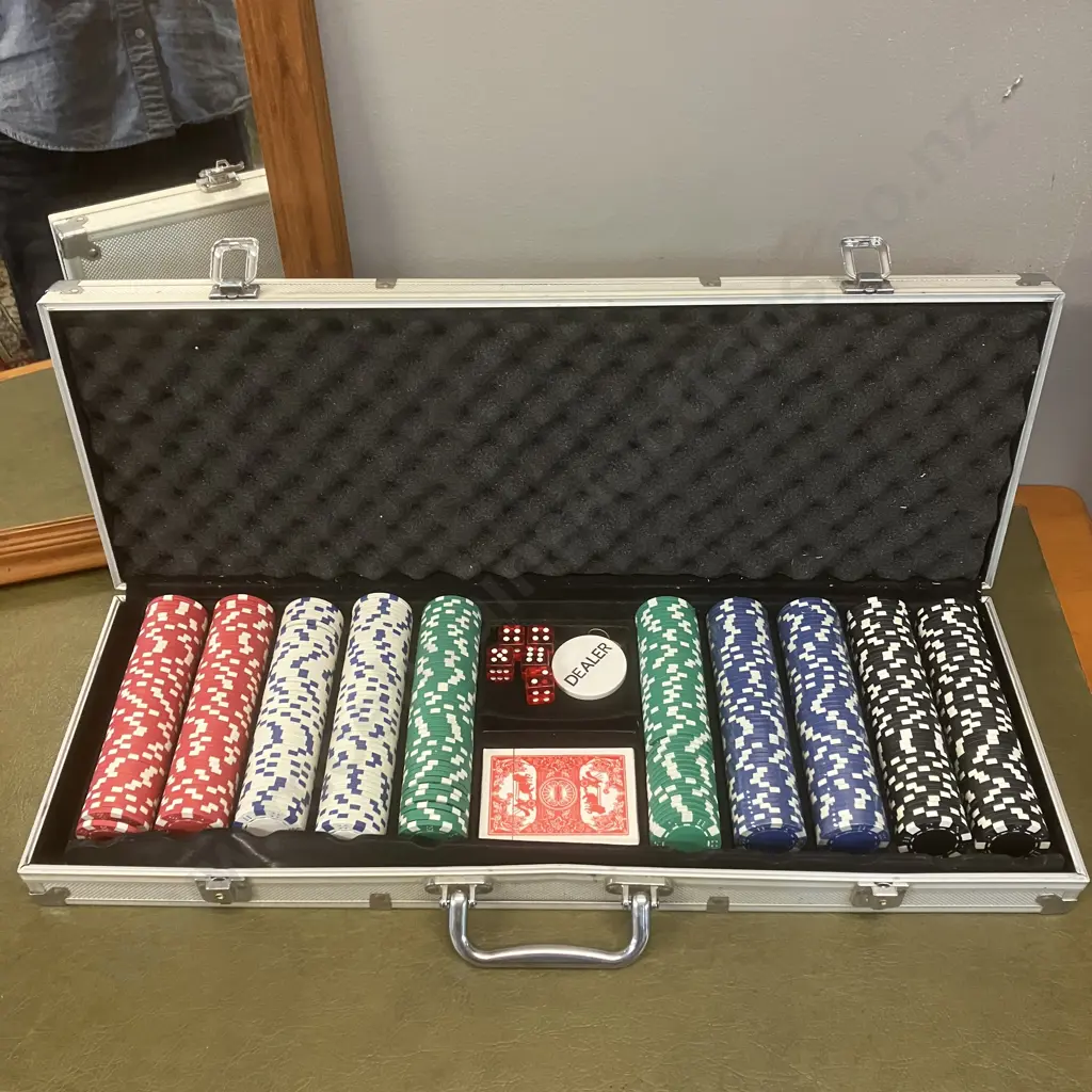 500 Piece Poker Set In Case, Small 43 x 35cm Wood Framed Wall Mirror Image 1++