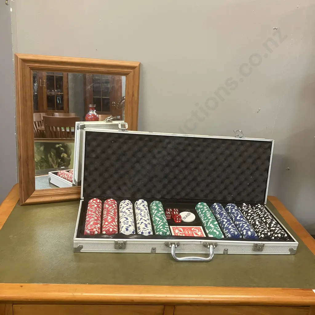 500 Piece Poker Set In Case, Small 43 x 35cm Wood Framed Wall Mirror Image 1++