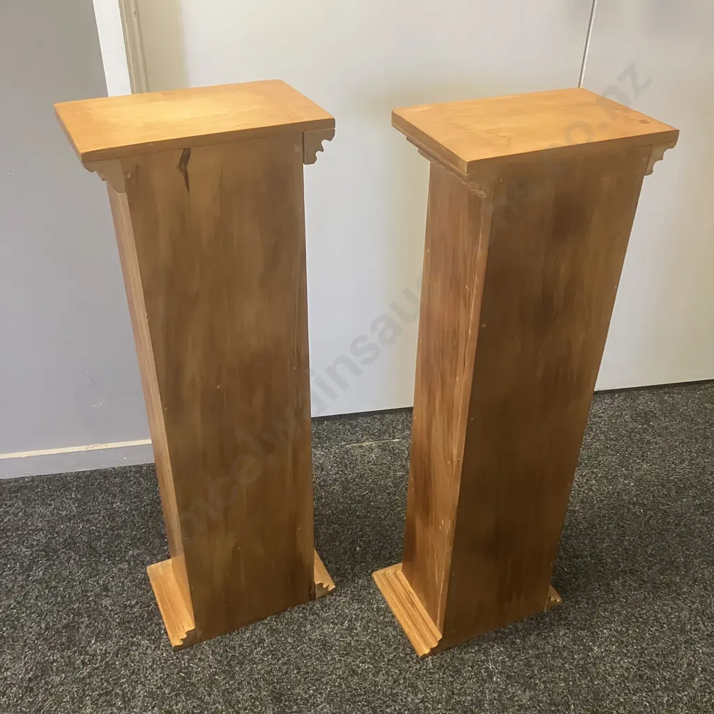 Pair of Rimu CD Stands. H87 W30.5 D19.5cm Image 1++
