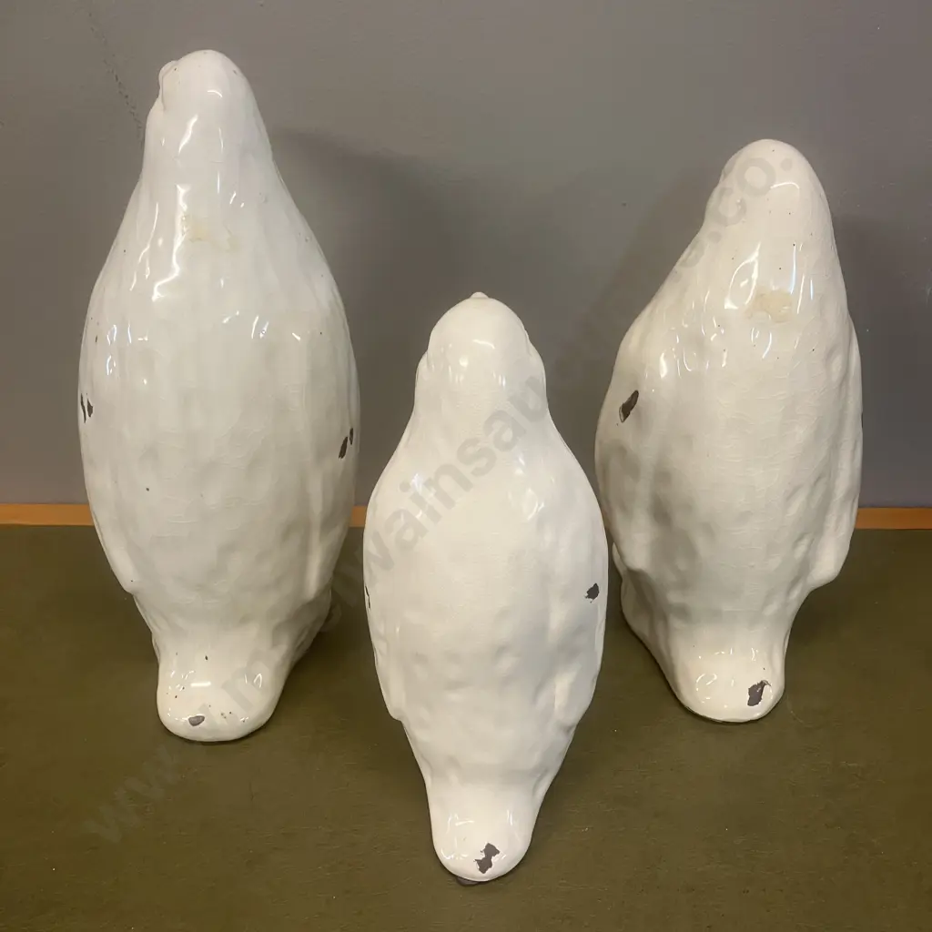 Family of Three Ceramic Penquins. 22 to 29cm Image 1++