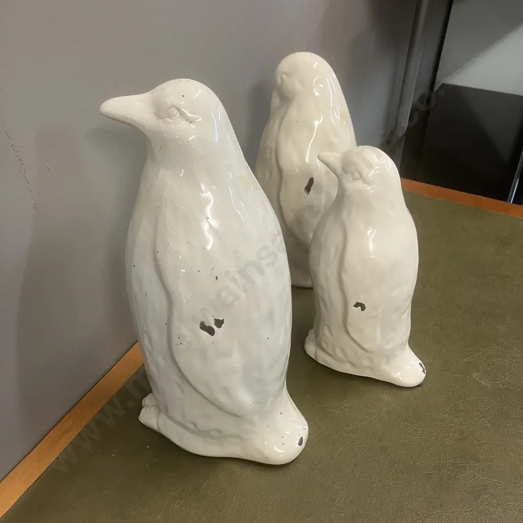 Family of Three Ceramic Penquins. 22 to 29cm Image 1++