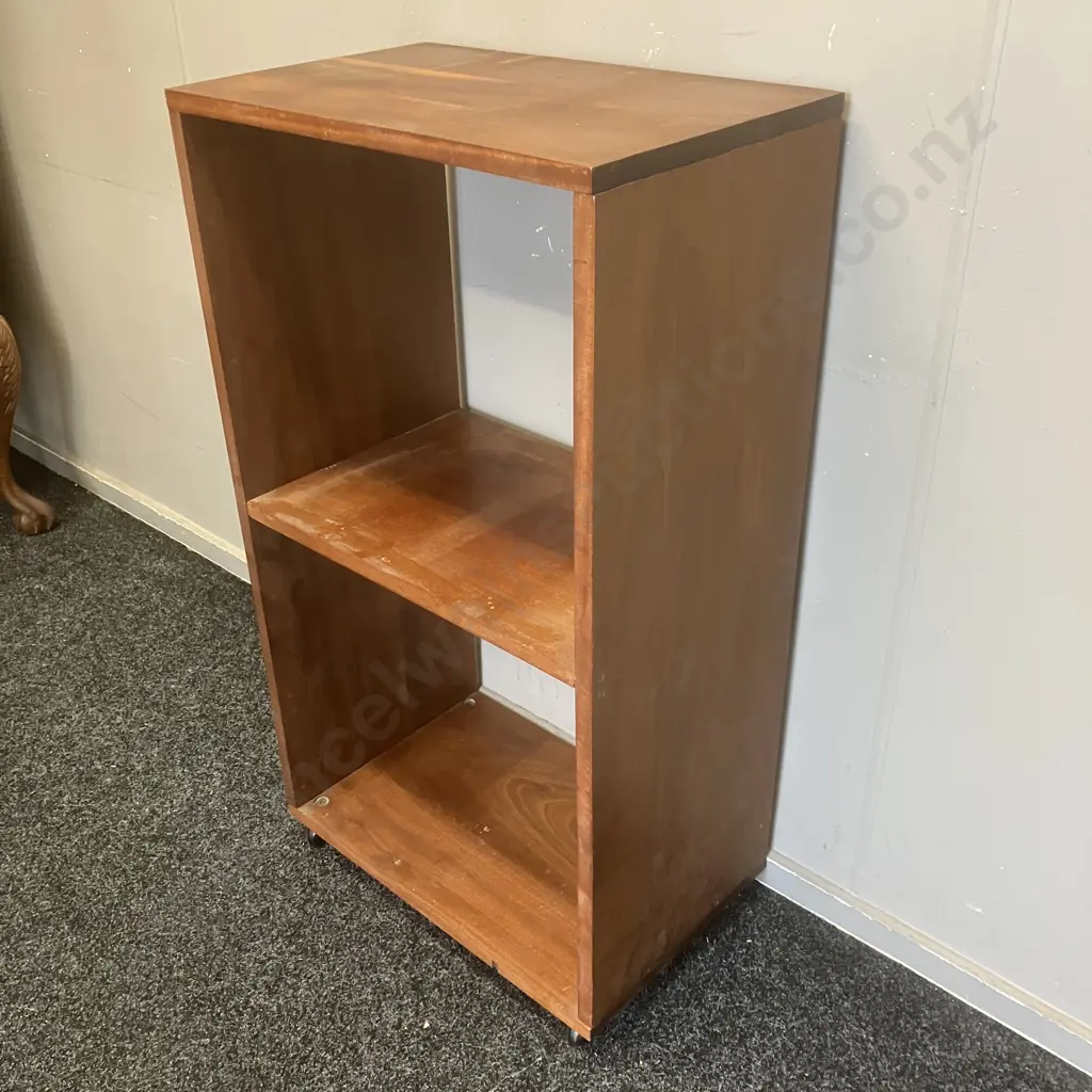 Oak Entertainment Stand. H99 W54 D34cm, Mobile Image 1++