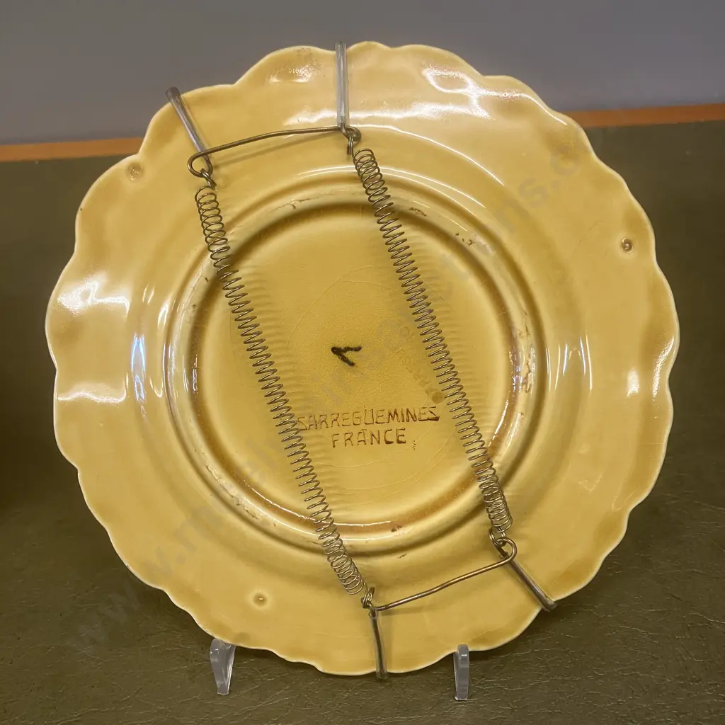 Sarreguemines France Wall Plates x 2 Image 1++