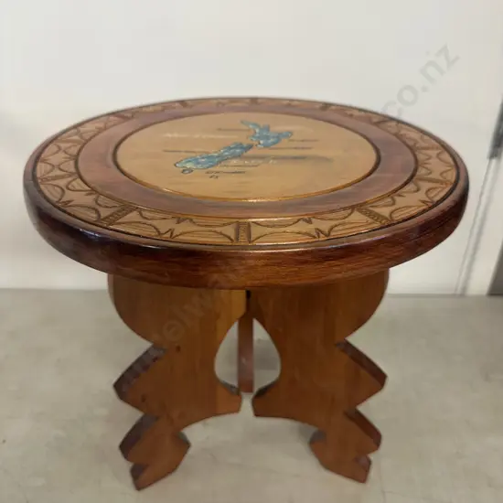 Round Wooden Side Table Carved Edge & Painted Map Of New Zealand With Place Names H36,Dia35.