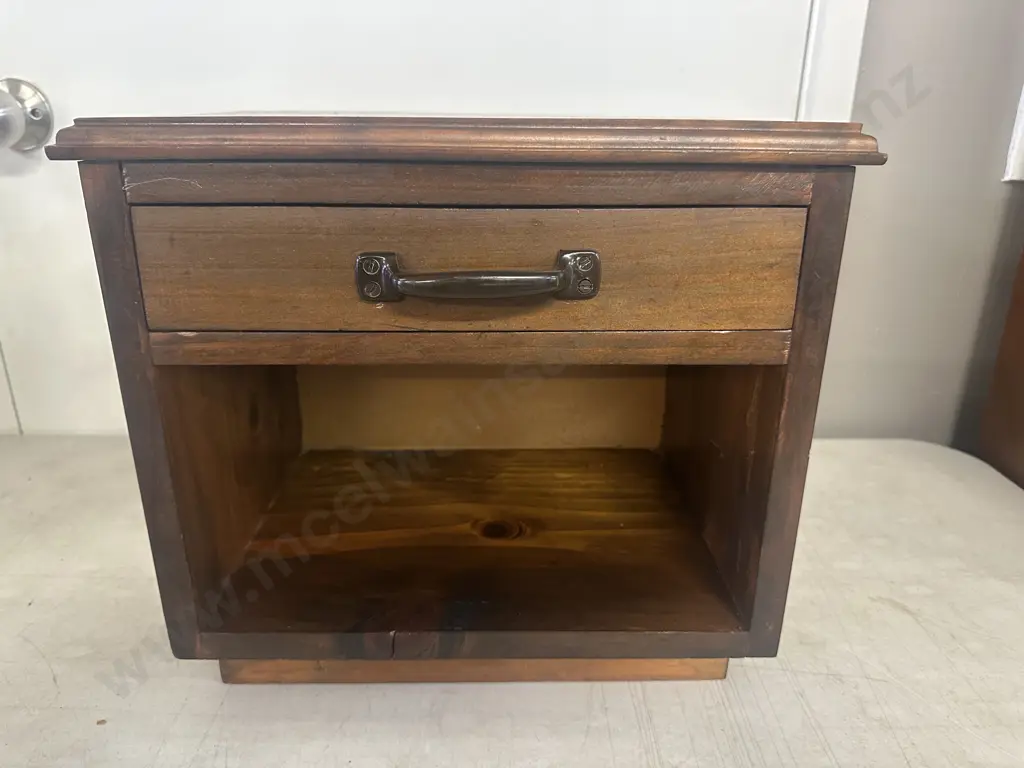 Small Stained Pine Single Drawer Unit H34,W38,D26cm. Image 1++