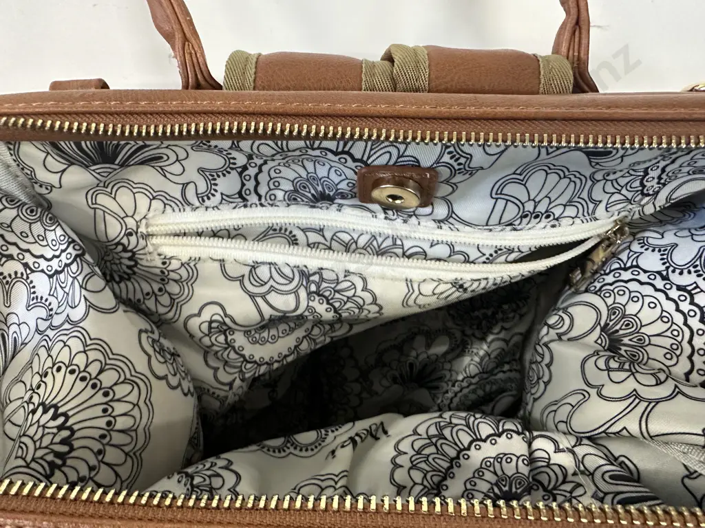 Isoki Vegan Leather Byron Backpack (as found) Image 1++