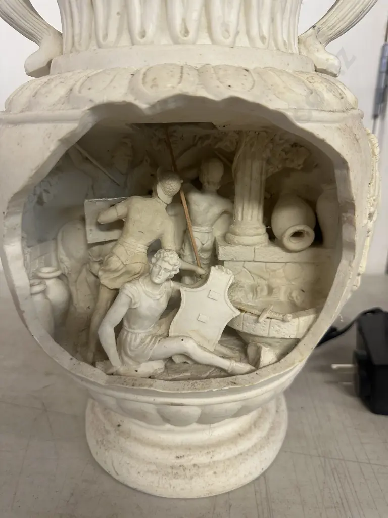 Indoor/Outdoor Neo Classical Vase Fountain H40cm. Image 1++