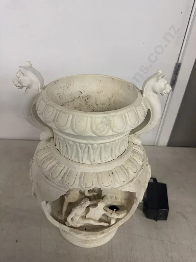 Indoor/Outdoor Neo Classical Vase Fountain H40cm. Image 1++