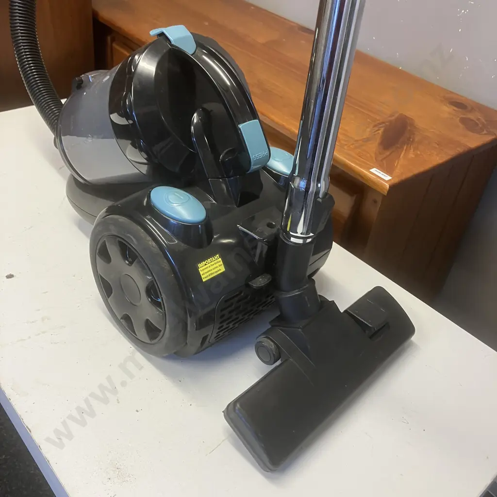 Anko Vacuum Cleaner Image 1++