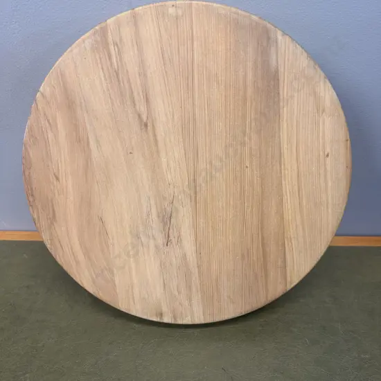 Wooden Round Chopping/Serving Board Dia36cm.